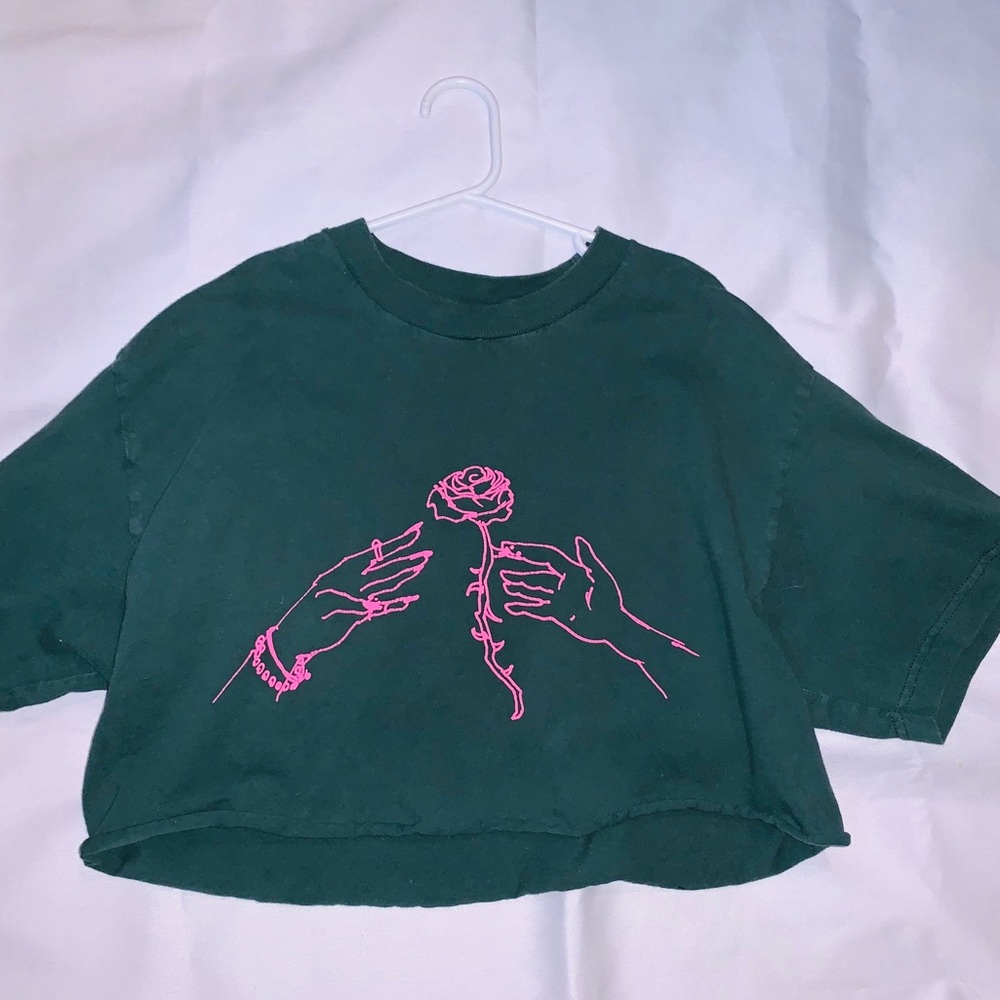 urban outfitters cropped tee